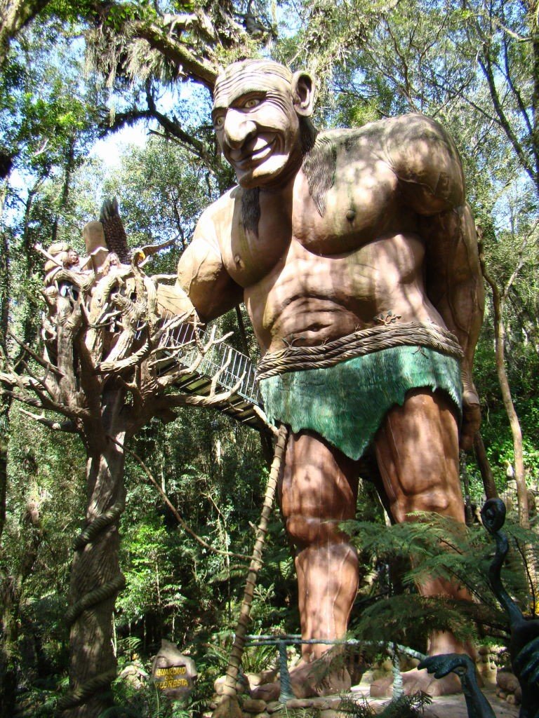 Guardião da Floresta - O que fazer no Parque Terra Mágica Florybal em Canela