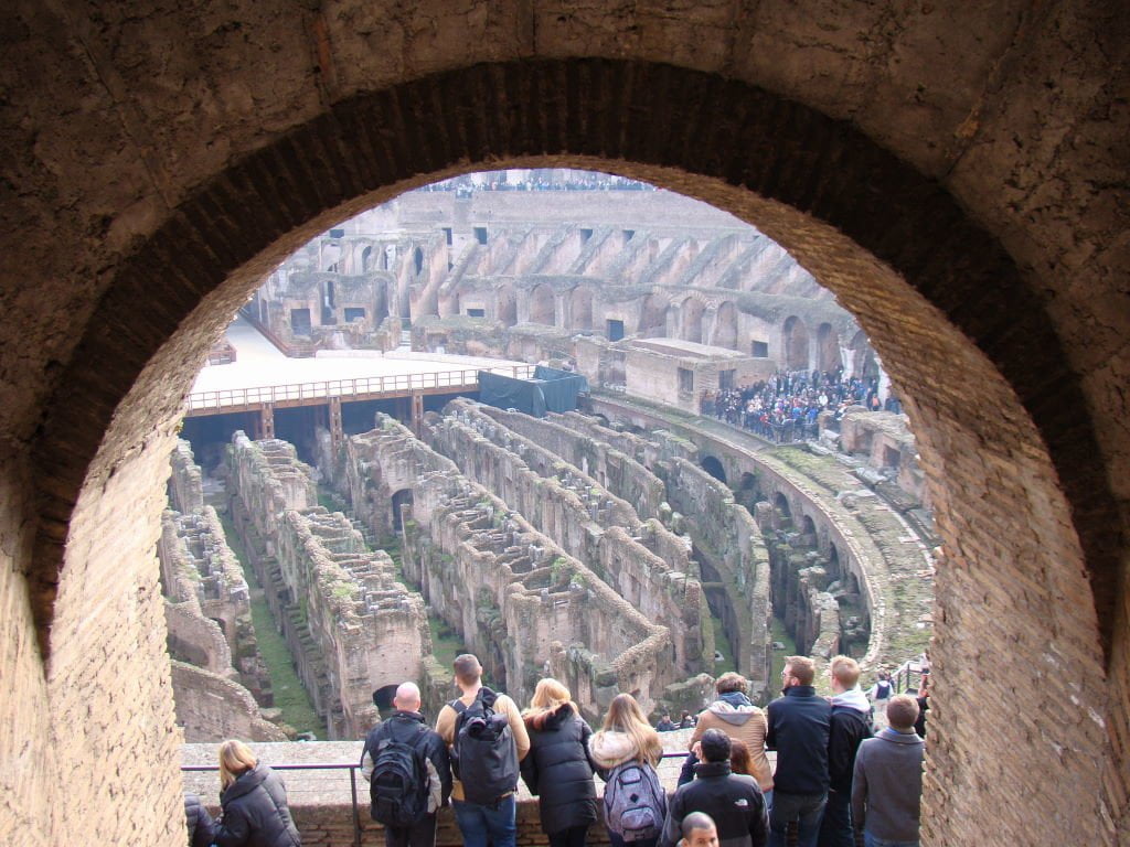 Coliseu visto da entrada da Third Tier - Pontos Turísticos de Roma - O que fazer em 3 dias