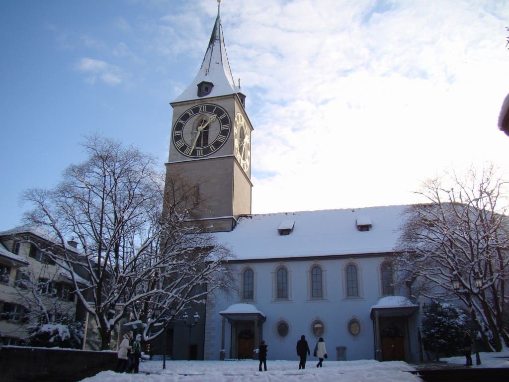 Igreja St.Peter - O que fazer em Zurique no inverno - Ano Novo e Pontos Turísticos