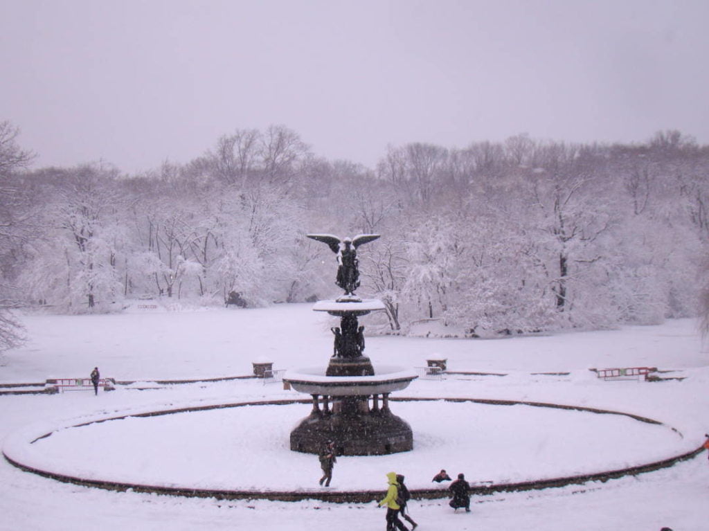 Bethesda Fountain no Central Park - O que fazer em Nova York no inverno com neve!