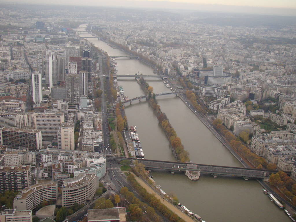 Segundo estágio da Torre Eiffel - Roteiro Paris 5 Dias - Principais Pontos Turísticos