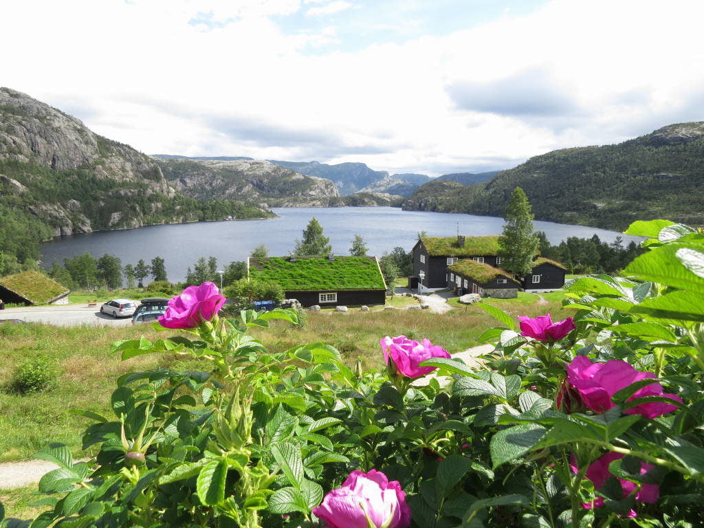Pulpit Rock/Preikestolen na Noruega e Lysefjord