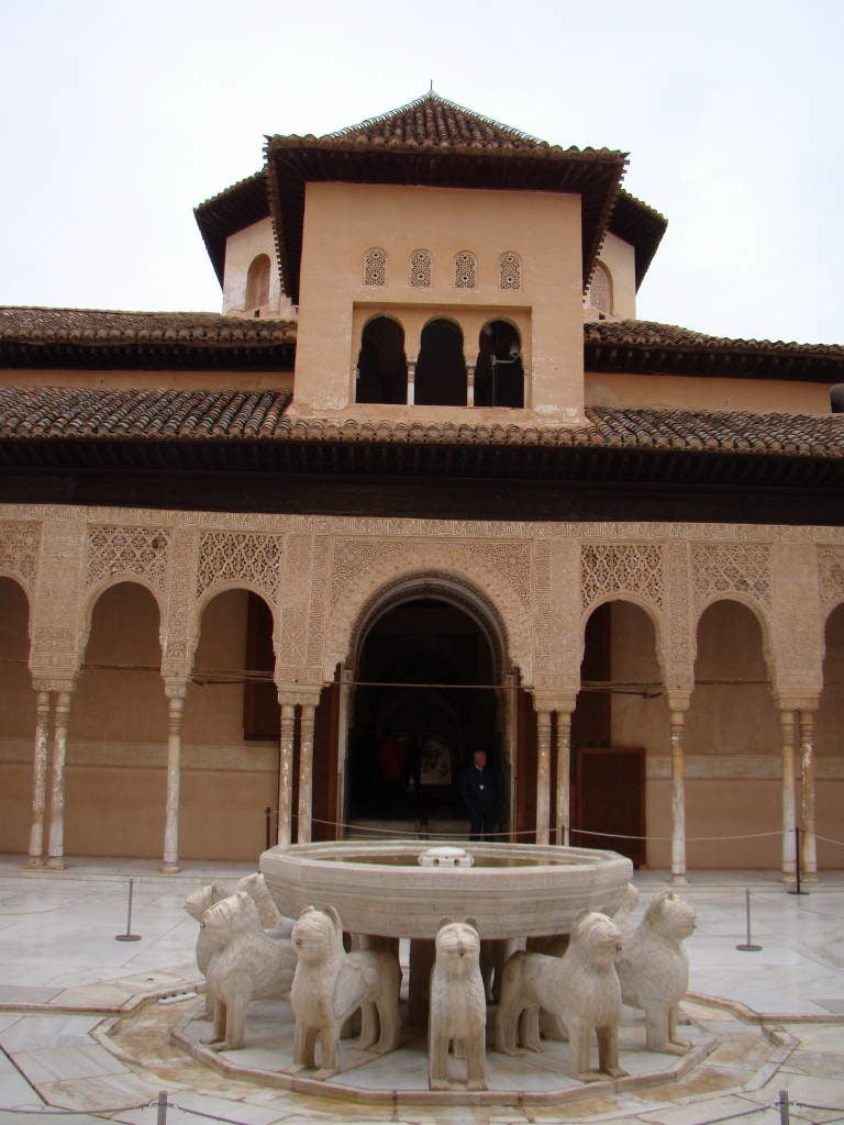 Pátio dos Leões - Palácio de Alhambra Espanha em Granada