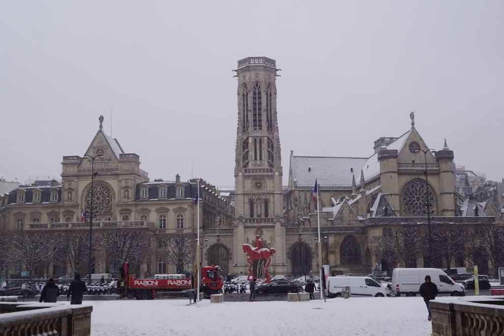 Igreja saint-German-Auxerrois -Viajar para Paris no inverno com neve!