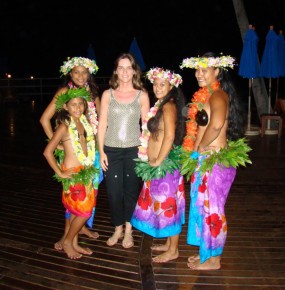 Typical dance show in Rangiroa