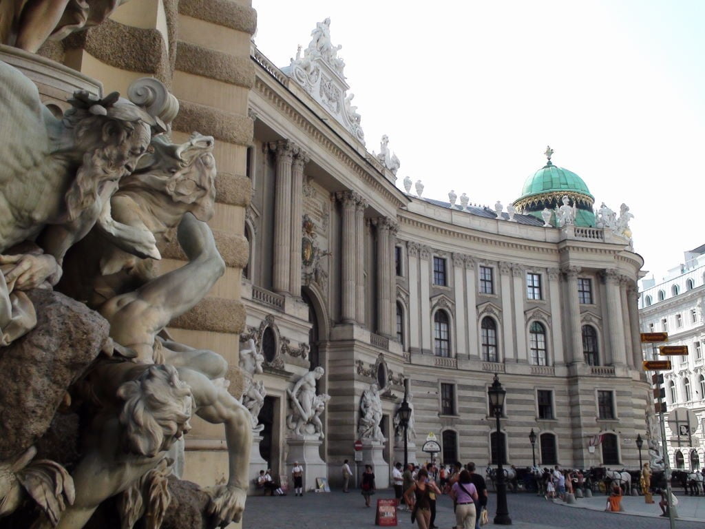 Fachada - Palácio Hofburg Viena