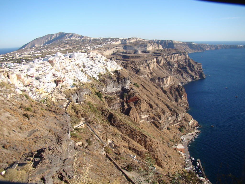 Fira vista de Firostefani - O que fazer em Santorini Grécia