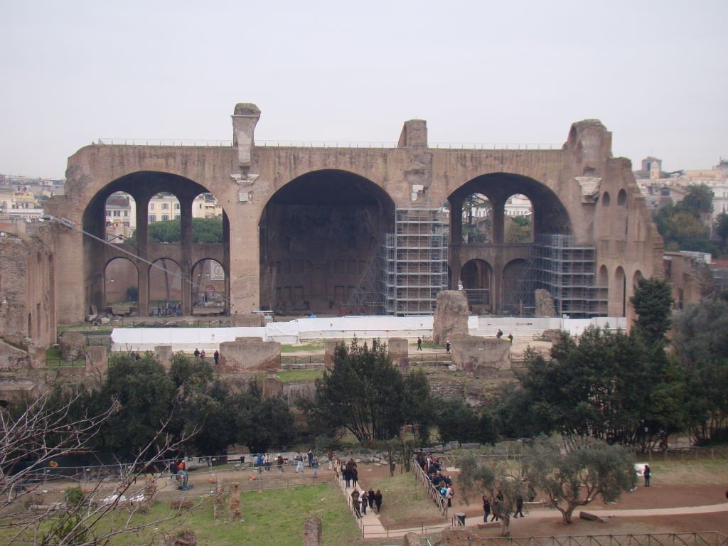 Basílica de Constantino no Fórum Romano