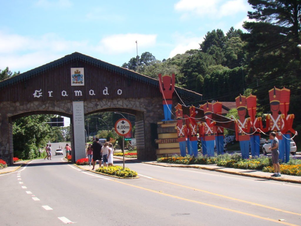 Gate between Gramado and Nova Petrópolis - Christmas in Gramado