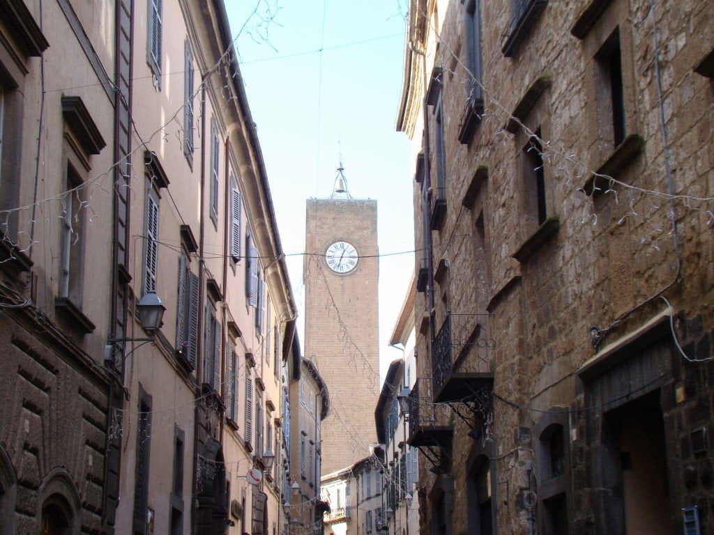 Corso Cavour ,Torre del Moro,Orvieto,Orvieto in 01 day
