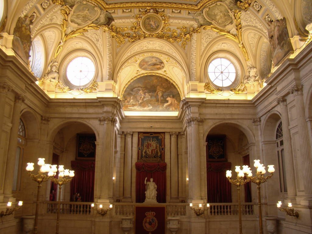 A Grande Escadaria - Visita ao Palácio Real de Madrid de graça!