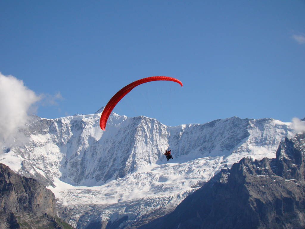 Voo duplo de parapente em Grindelwald na Suíça 