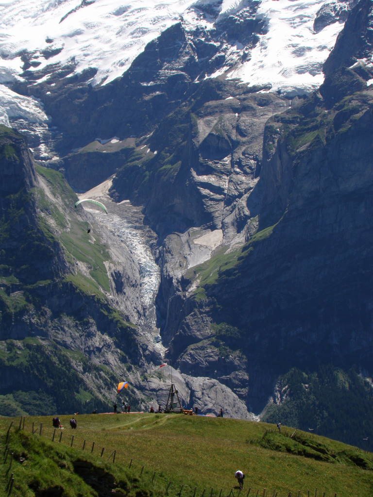 Voo duplo de parapente em Grindelwald na Suíça 