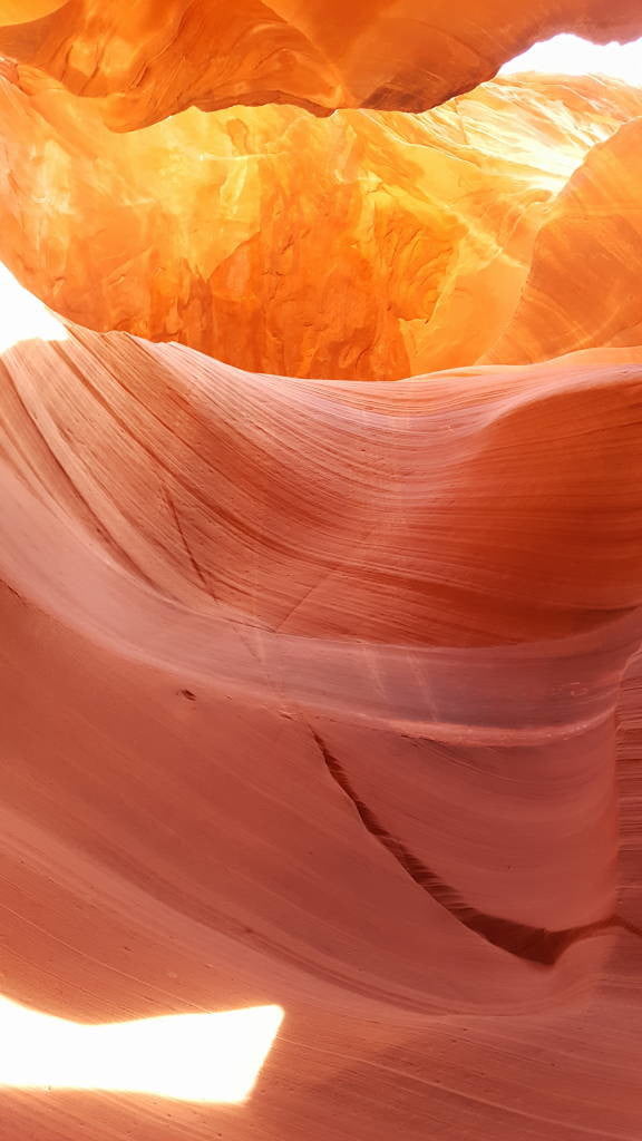  Visiting Antelope Canyon - The most spectacular canyon in USA! 
