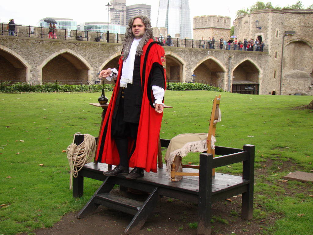 O juíz que "nos condenou" na Torre de Londres - Verão em Londres - Pontos Turísticos Imperdíveis!