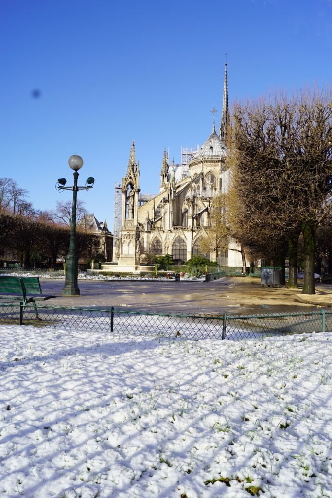 Square Jean XXIII - Viajar para Paris no inverno com neve!