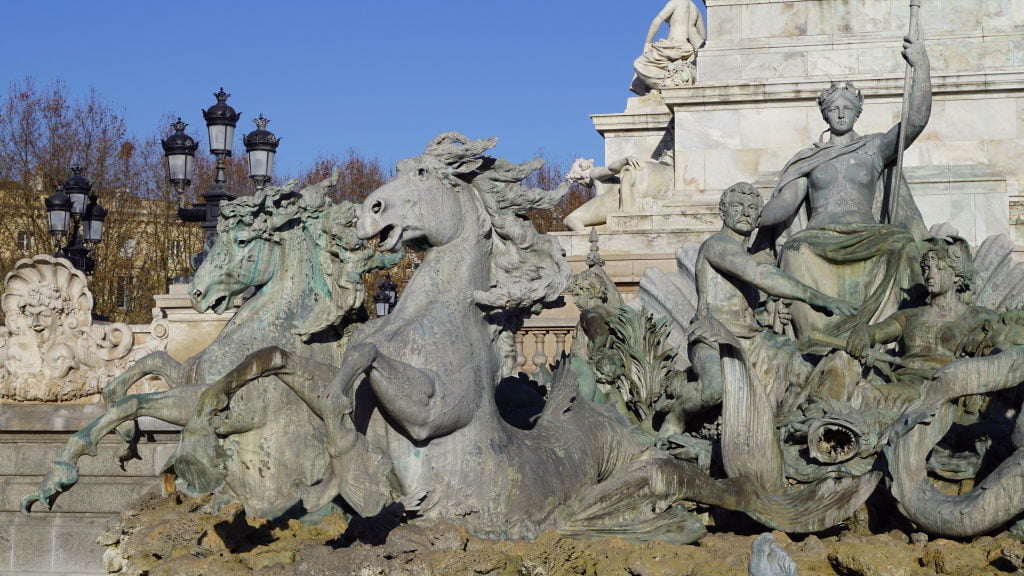 Monumento aos Girondinos na Esplanada de Quinconces - Bordeaux França: Cidade do vinho, Duna de Pilat e muito mais!