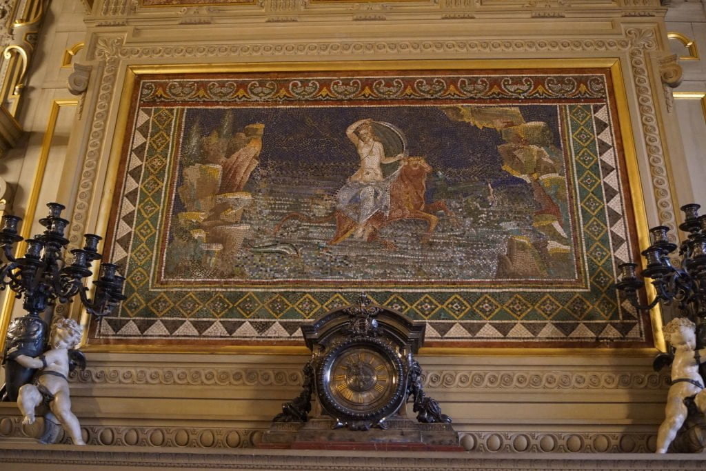 Mosaico nos Grandes Apartamentos - O Castelo de Chantilly França vale a pena?