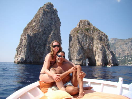 Passeio de barco ao redor de Capri - O que fazer em Capri - Verão na Europa - Melhores Destinos