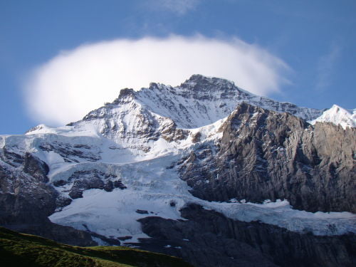Kleine Scheidegg visto do trem indo para o Jungfraujoch 
