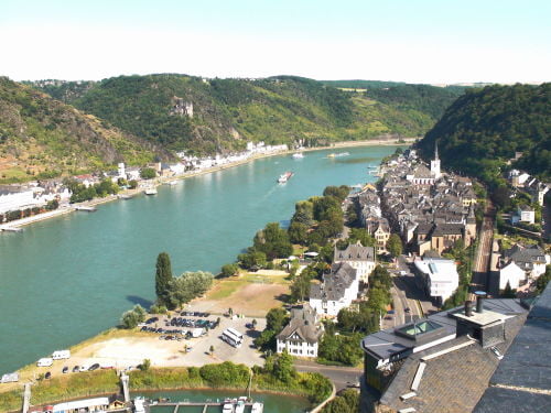 Vista do Burg Rheinfels em St Goarhausen - Cruzeiro Rio Reno Alemanha