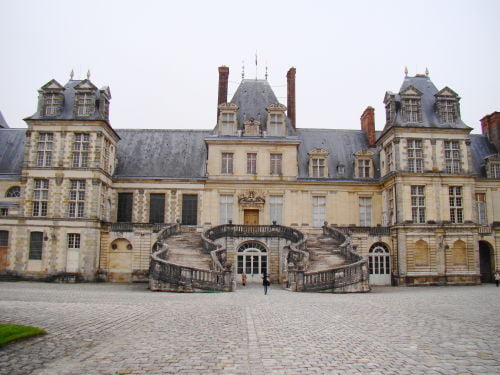 Castelo de Fontainebleu - Bate e Volta de Paris de até 2h