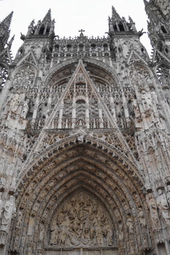 Detalhe da Catedral de Rouen - Bate e Volta de Paris de até 2h
