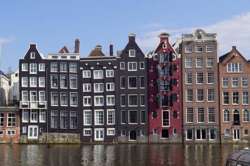 Damrak - Principais pontos turísticos Amsterdam