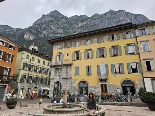 Piazza dele Erbe em Riva del Garda