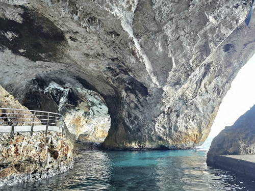 Entrada da Grotte del Bue Marino